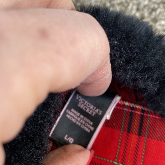 Victoria secret NWOT Slippers Size L 9-10 Condition is "New Christmas Mule Slide - Picture 12 of 12